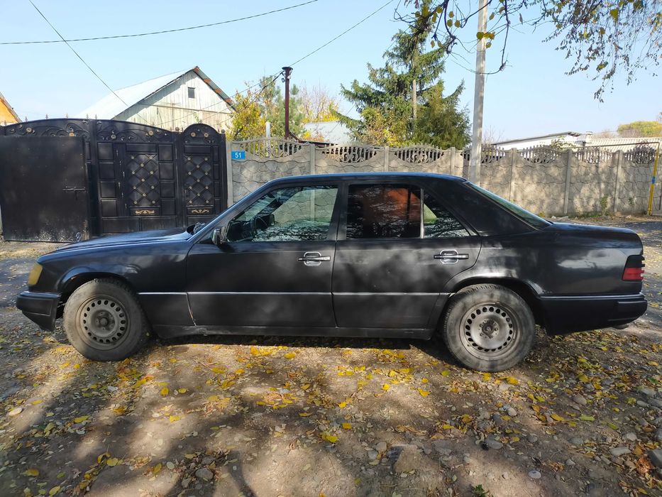 Продаётся Meрседес 220е