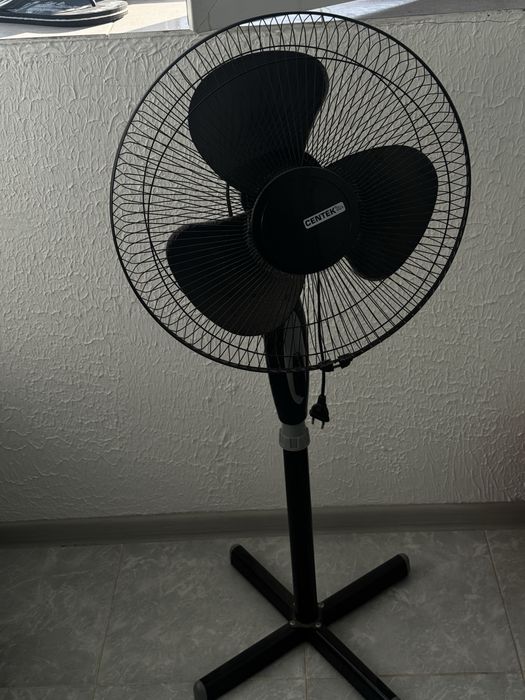 Продам напольный вентилятор