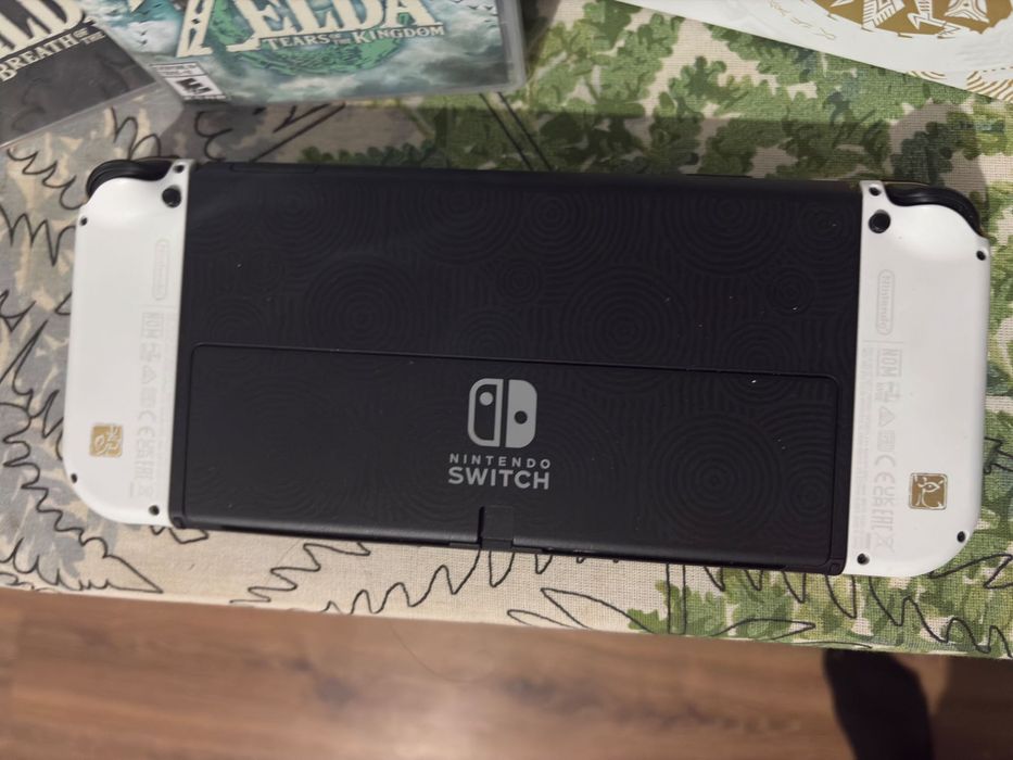 Nintendo Switch oled (не прошитая)