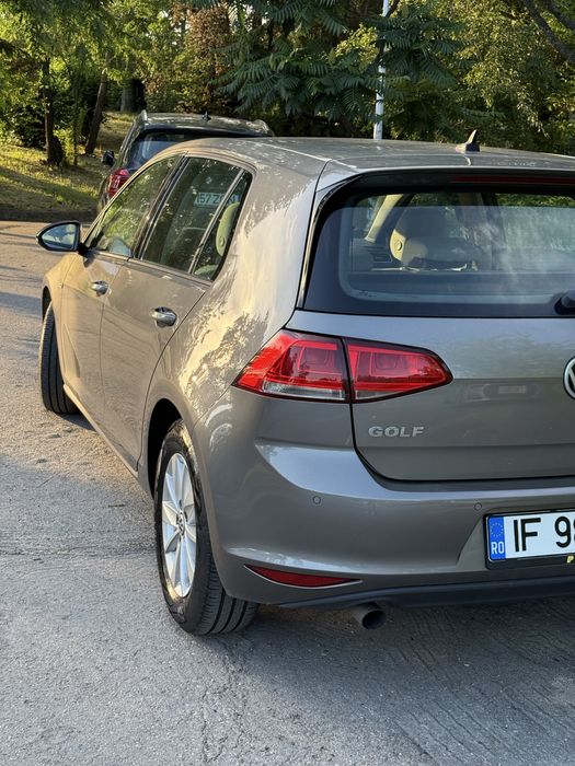 VOLKSWAGEN Golf 2014