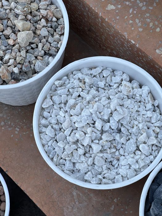 Keramzit kroshka smif mazayka landshaft dizayn toshlar piramida