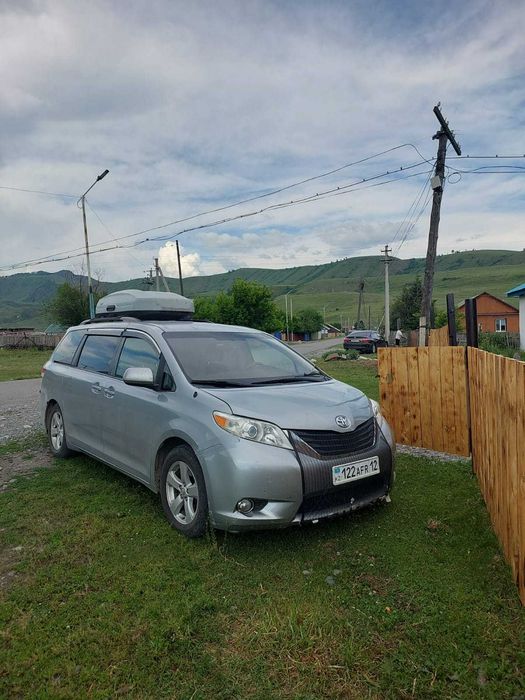 Продаю Toyota Sienna(Газ-Бензин)