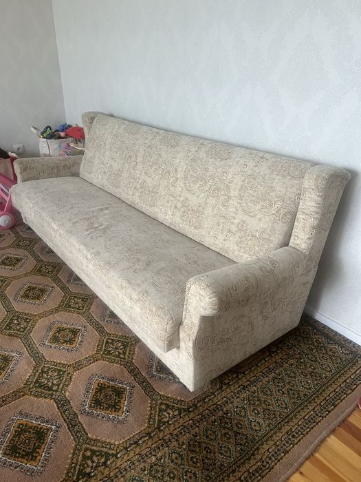 Продается диван и два кресло