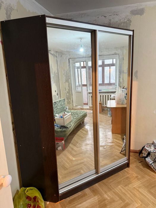 Продам шкаф купе