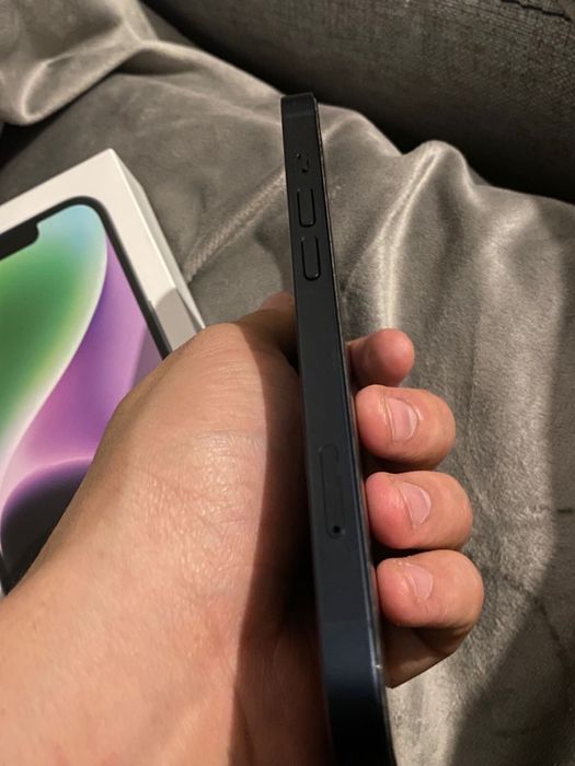 Продам IPhone 14, 128 гб