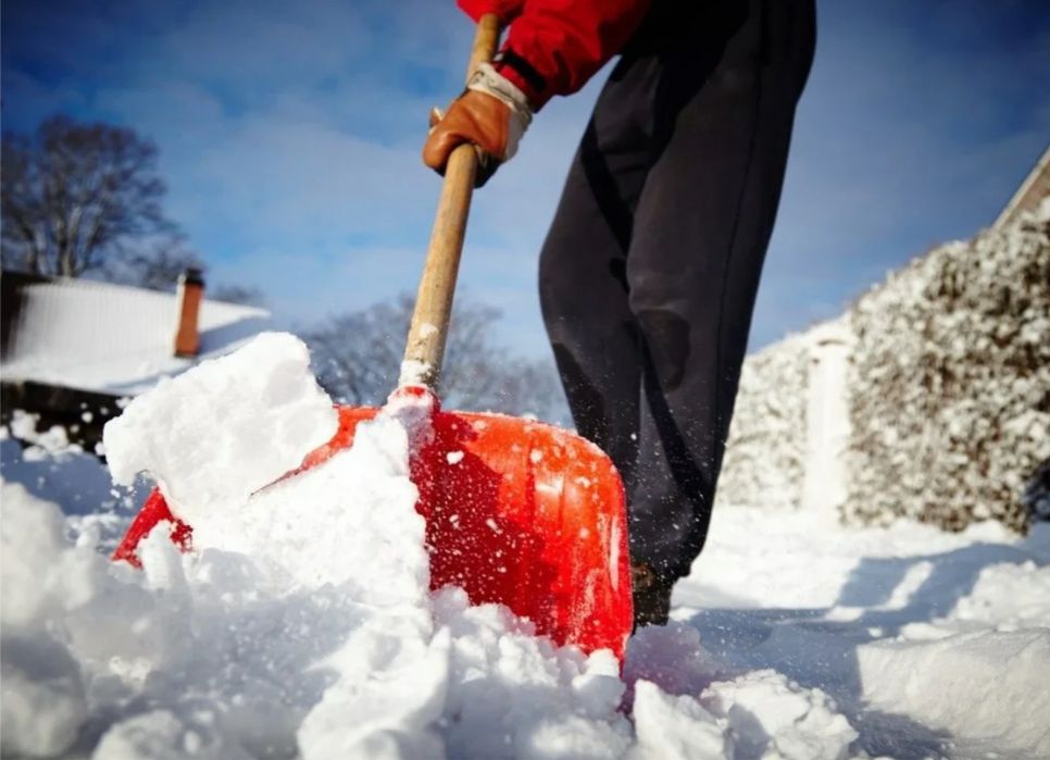 Уборка снега,кар ашимыз ауладагы
