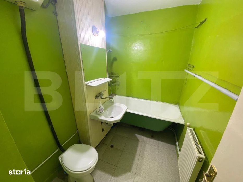 Apartament cu 4 camere, decomandat, 78 mp, 2 bai, et intermediar, Damb