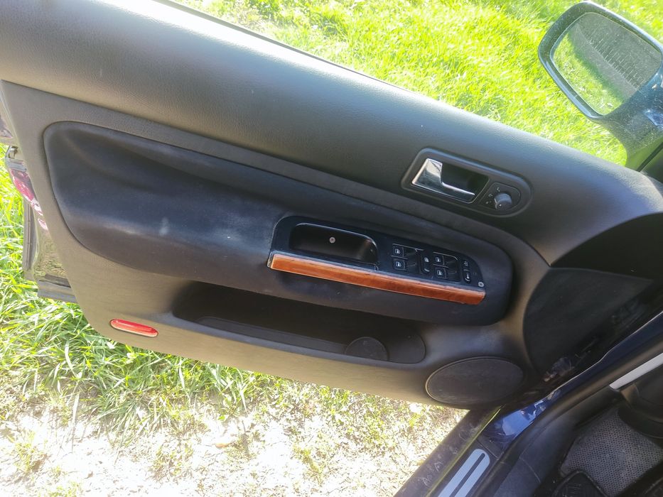 Vand Volkswagen Bora 2003 1.6 Benzina GPL