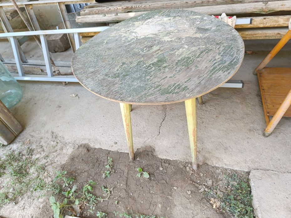 Старинный столик СССР 1960-х годов