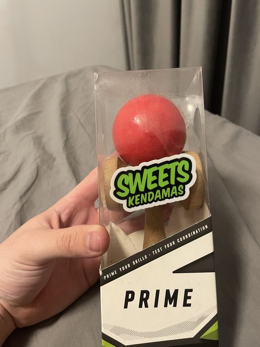 Kendama sweets OG solid red