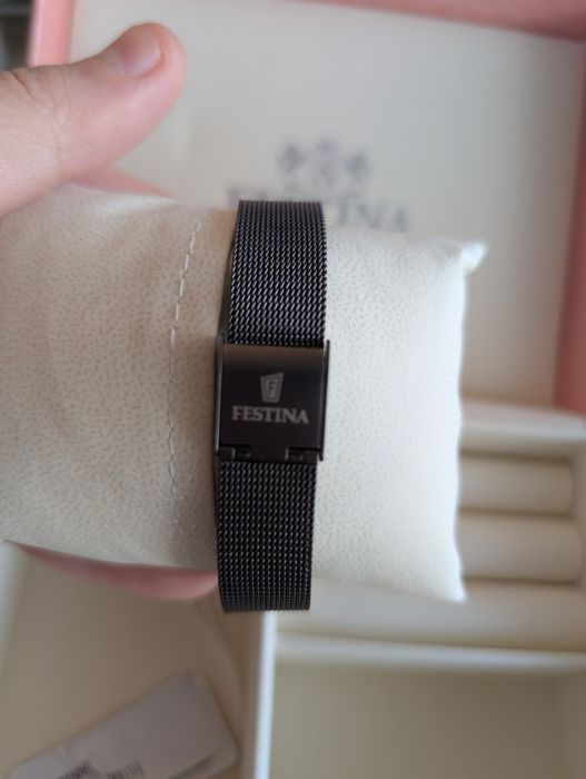 Ceas Festina damă