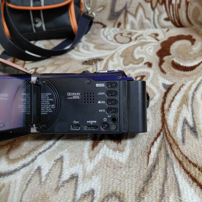 Продам видеокамеру JVC  .ful.HD