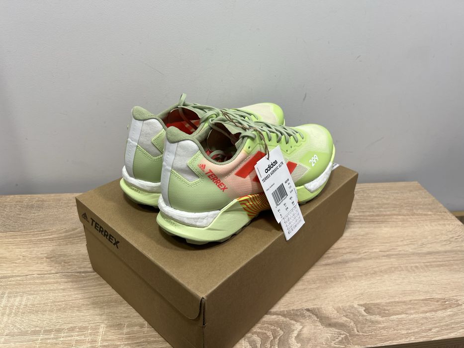 Чисто нови Adidas agravic ultra