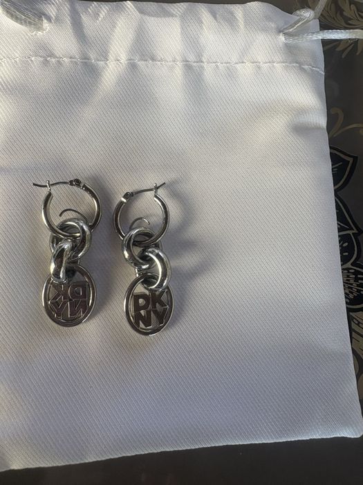 Cercei Dkny din otel inoxidabil