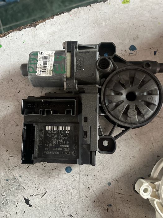 Modul motoras geam passat b6 euro 5