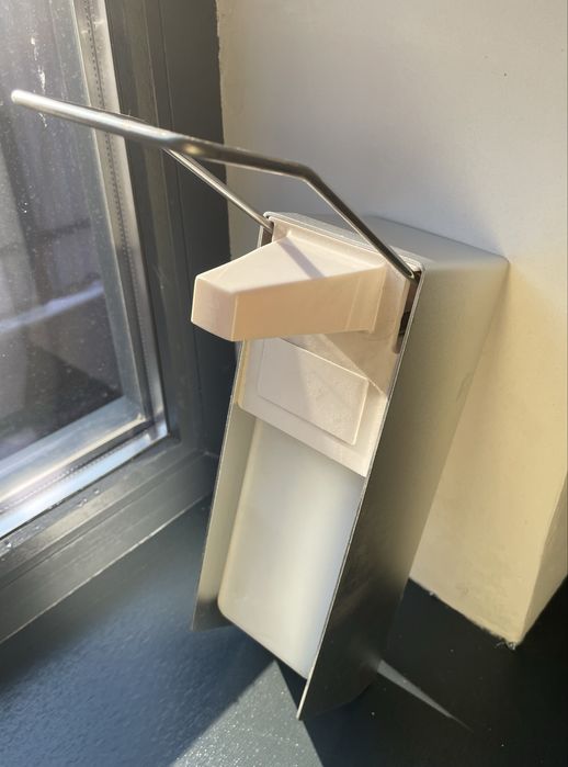 Продаются локтевые дозаторы