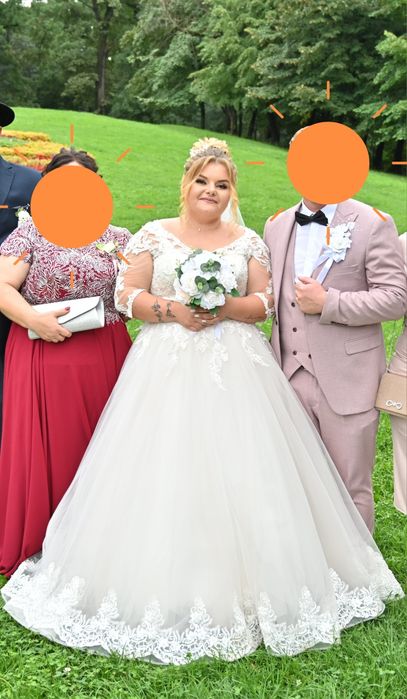 Vând rochie de mireasa .