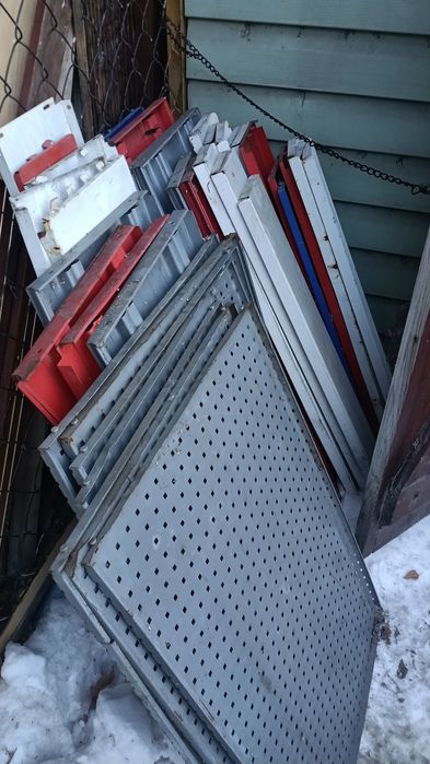 Полки от стеллажей