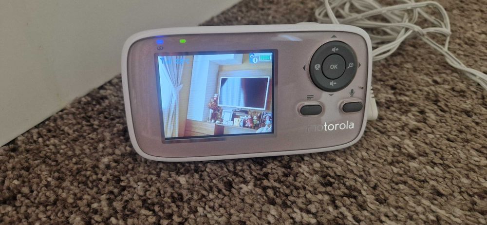 Бебефон Motorola