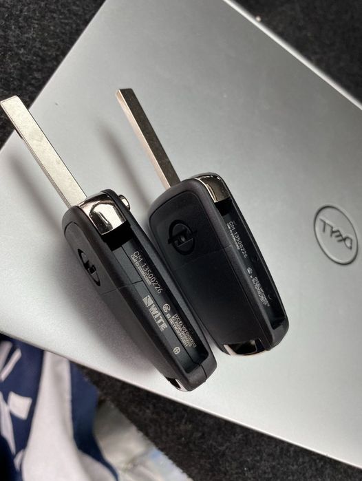 Carcasa cheie OPEL Insignia, Astra J cu 2 sau 3 butone tip briceag