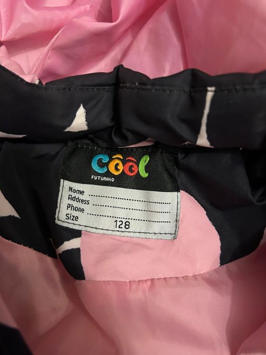 Продам куртку для девочки