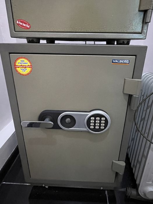 Продам сейф ключевой