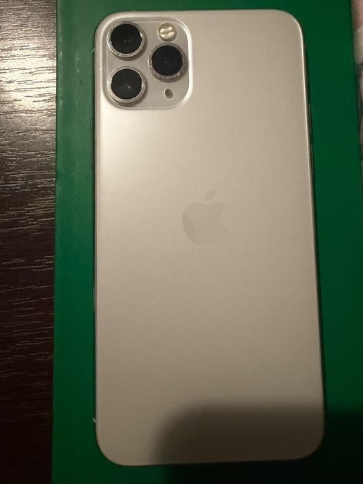 Vând iPhone 11 pro 256gb