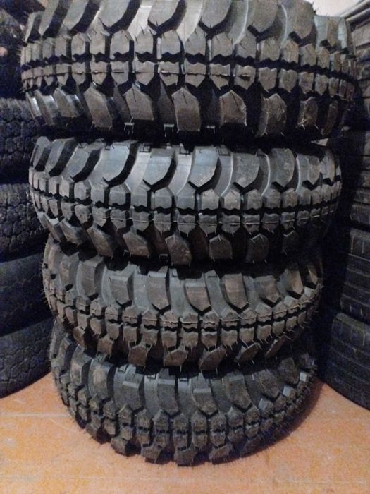 Продам резину на Уаз