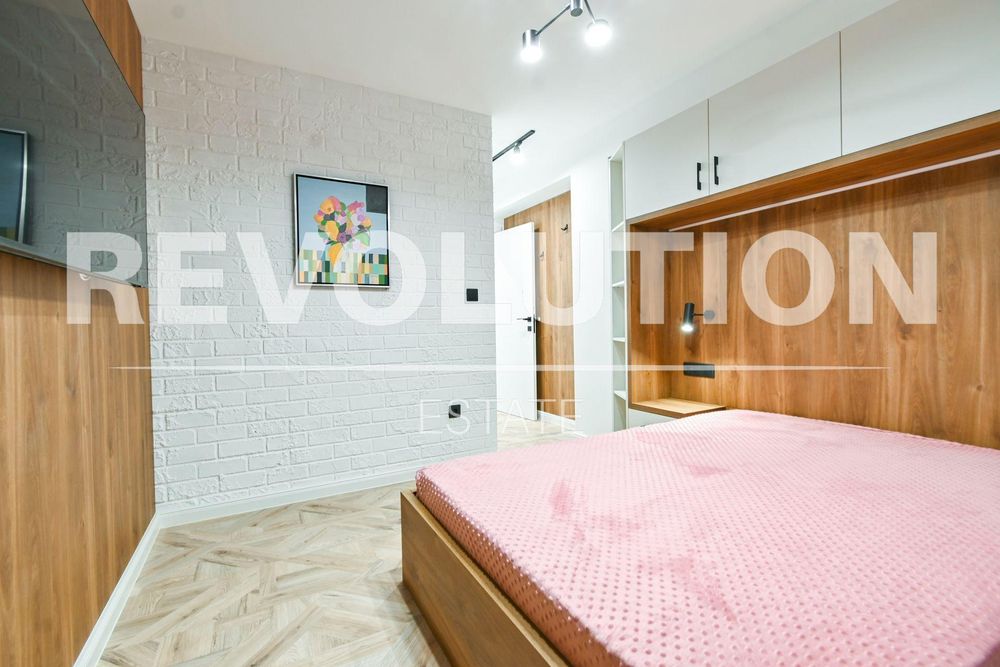 Дава се под наем Тристаен апартамент в София, Зона Б-18 - 120 кв.м за 1300 € - Снимка #12