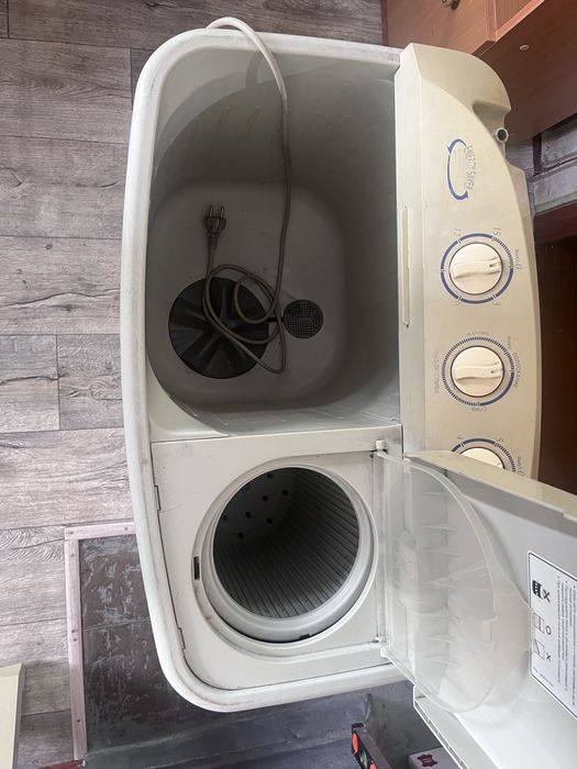 Полу автомат стиральная машина