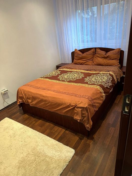 Ofer spre închiriere apartament cu 2 camere