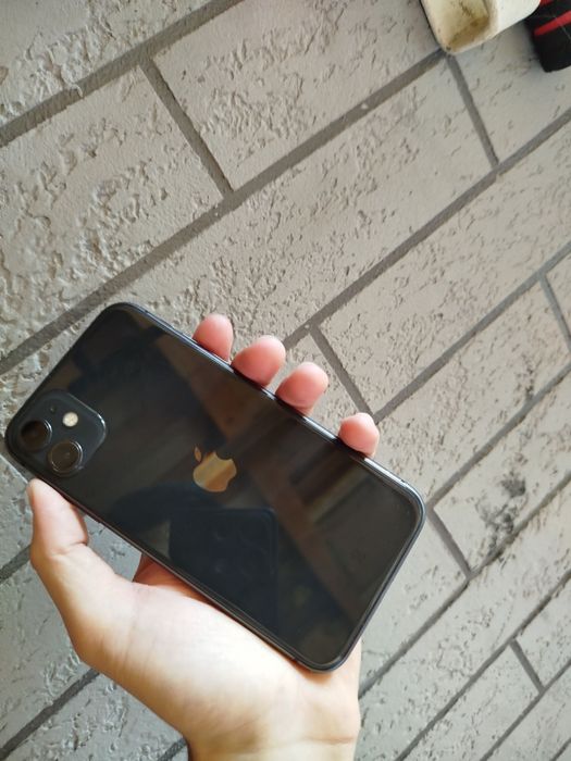 Iphone 11 srochna sotiladi