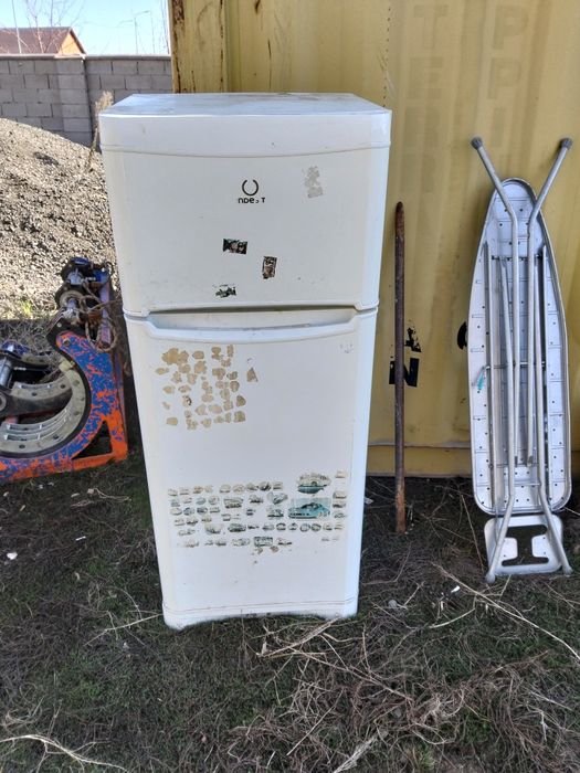 Продам холодильник