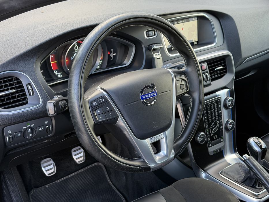 Volvo V40 D2 R Design Business Model 2016 Euro 6 RAR Efectuat