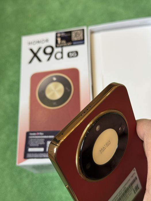 Honor x9d 8/256 idial
