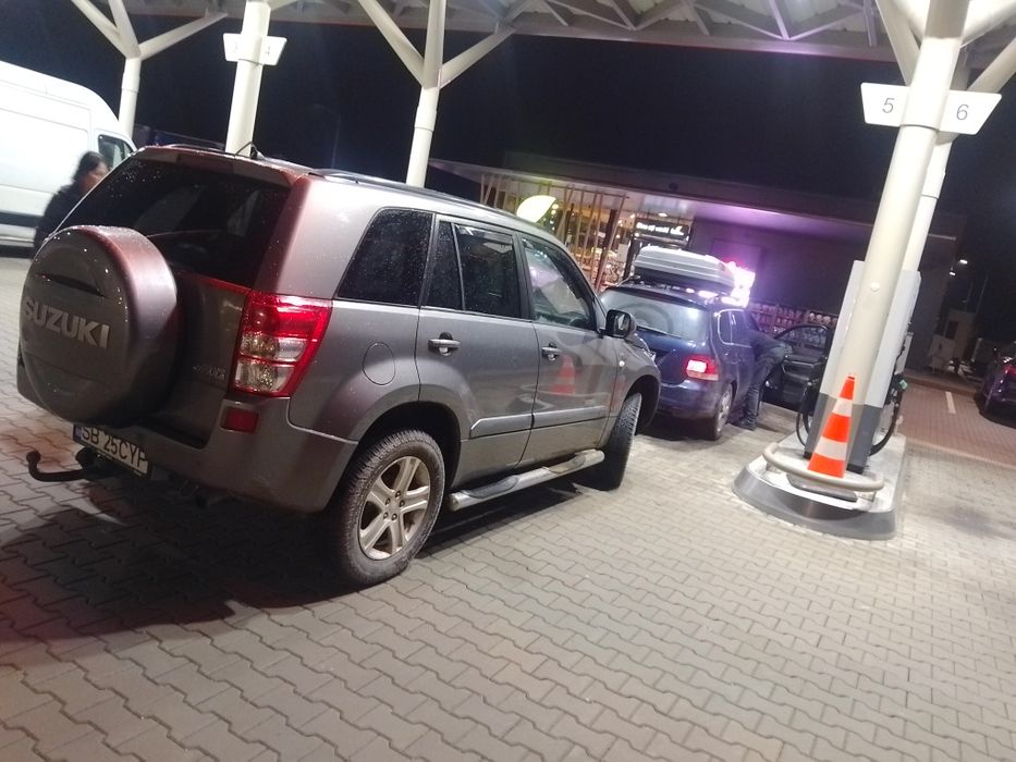 Mașină Suzuki grand Vitara