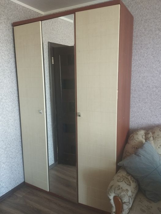 Продам платяной шкаф