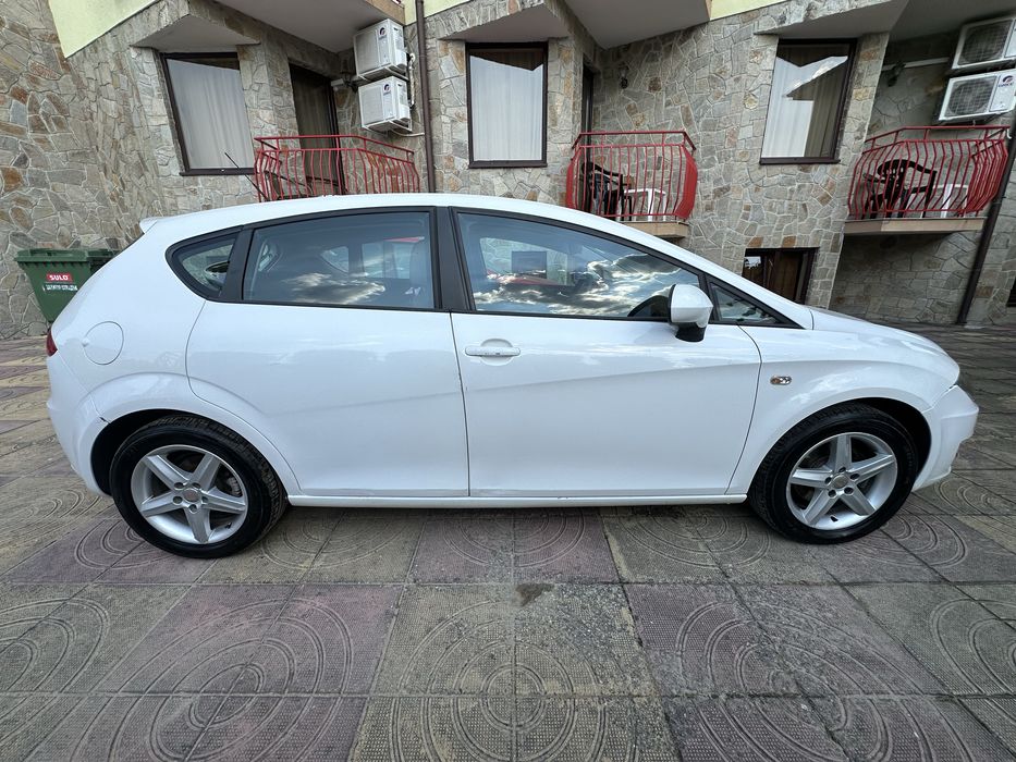 Seat Leon 1.6TDI 2011година