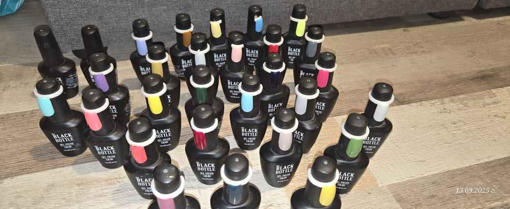 Black bottile гел лакове