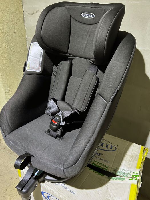 Продавам Въртящо се Детско Столче за Кола ISOFIX Graco Turn2Me