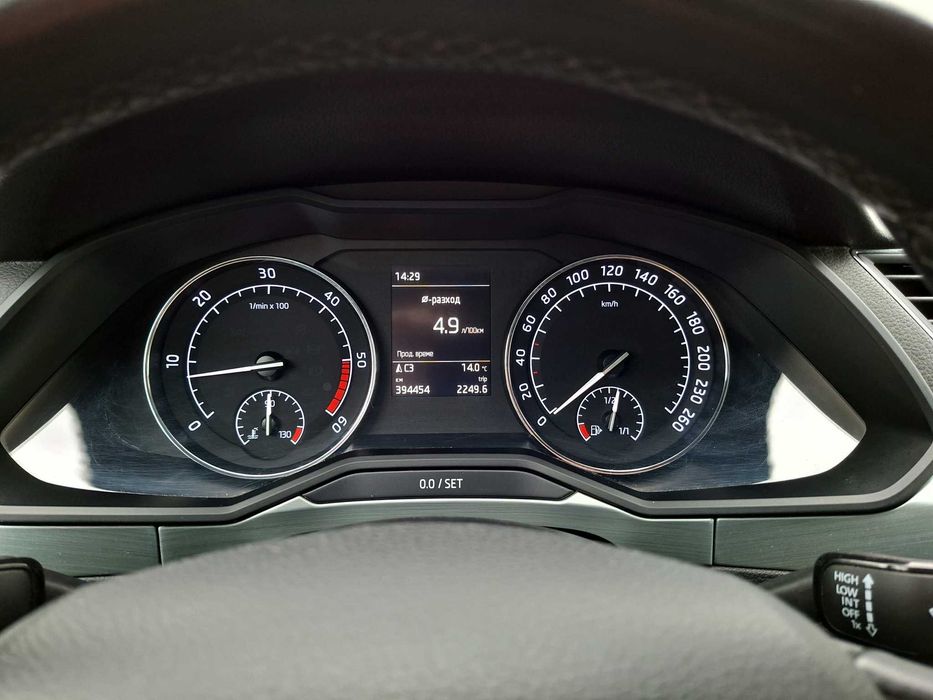 Skoda Superb 1.6TDI Отлично състояние*Здрав*Поддържан