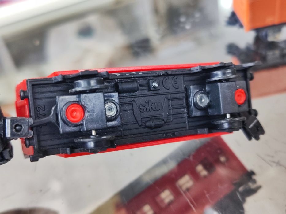 Влак влакче и вагони siku