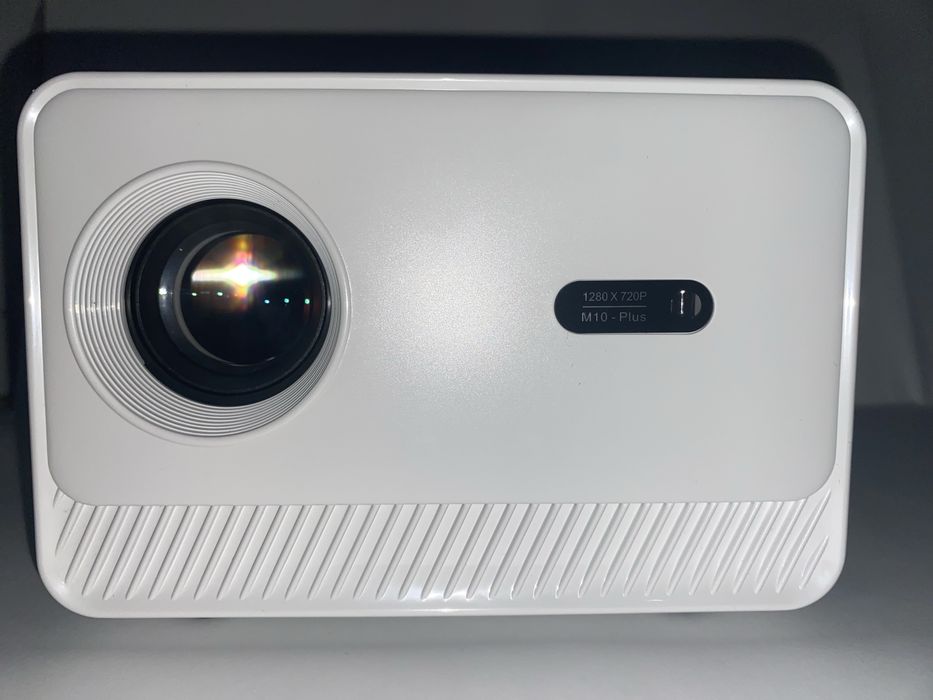 Проектор новый 23000 тг