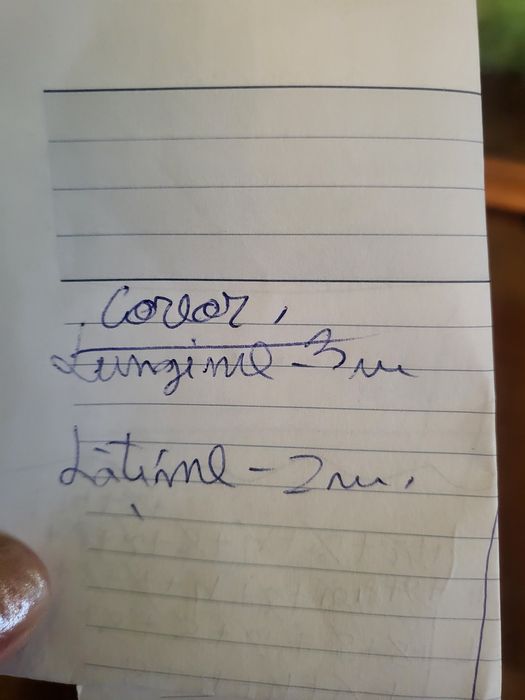 Covor living puțin folosit