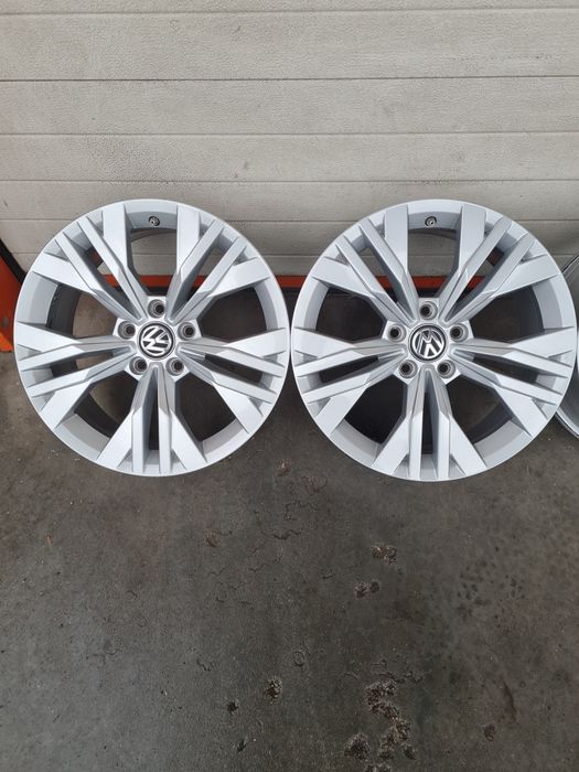 Оригинални джанти за ФОЛКСВАГЕН VW AUDI SEAT SKODA R17 5x112 ET38 7J