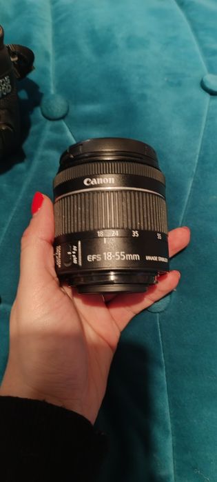 Aparat foto Canon EOS 70D + obiectiv 
Vând aparat f