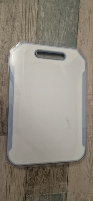 Нож и доскака обсолютно новые