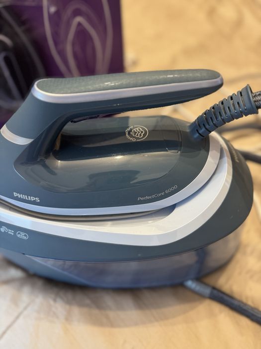 Statie de calcat Philips seria 6000 ca nou