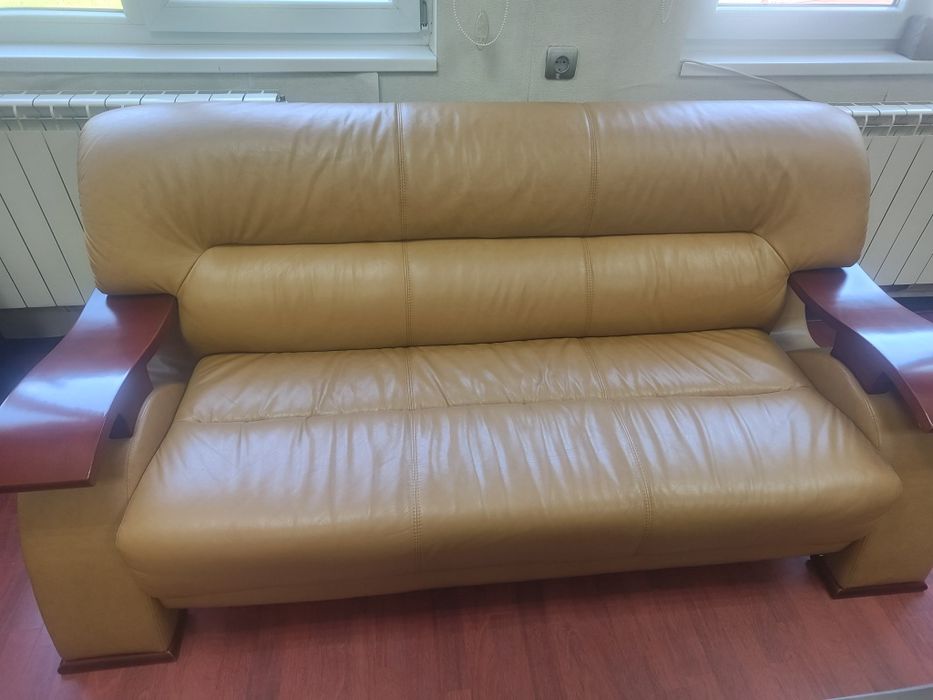 Кожена холна мебел