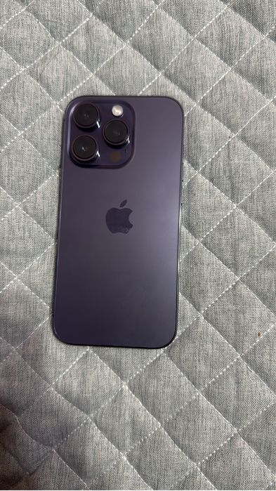 Продам айфон 14 про